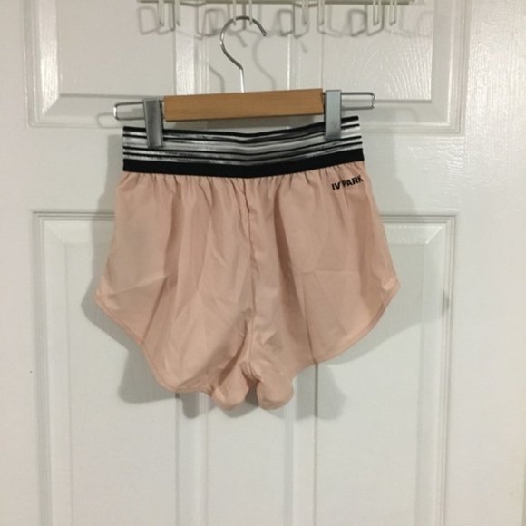 IVY PARK Blush Pink Jogger Short Sz XS - Picture 3 of 11